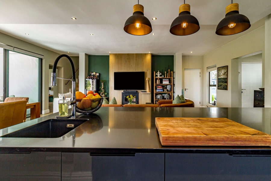 4 Bedroom Property for Sale in Croydon Gardens Estate Western Cape